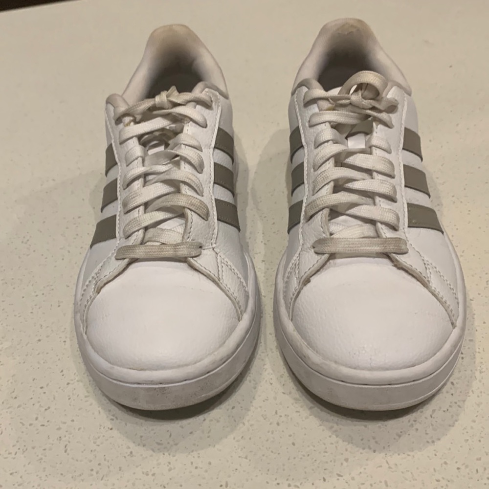 Womens adidas leather shoes - Picture 8 of 9